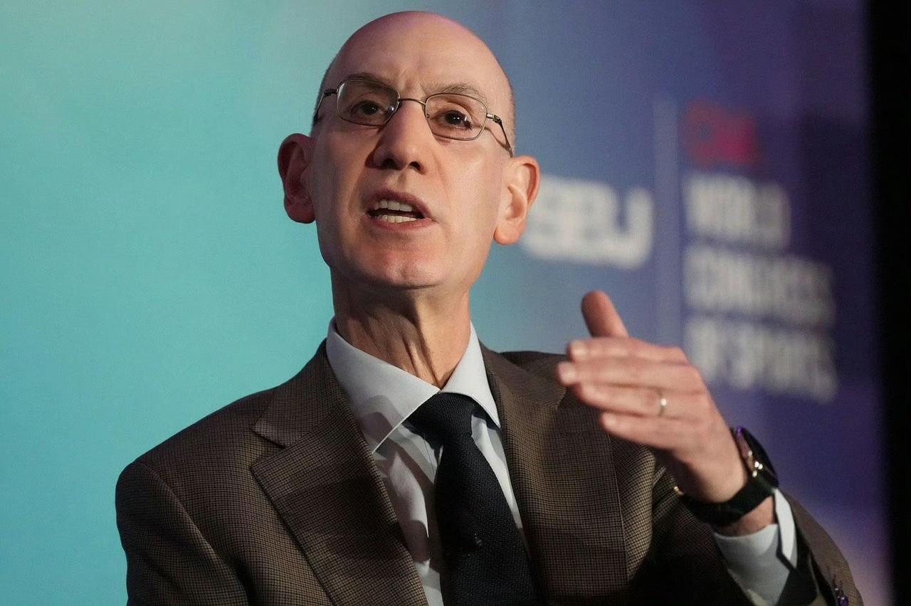 据说有39位NBA球员曾经传闻跟D球有关系，肖光头将博彩引入NBA最终可能会毁了