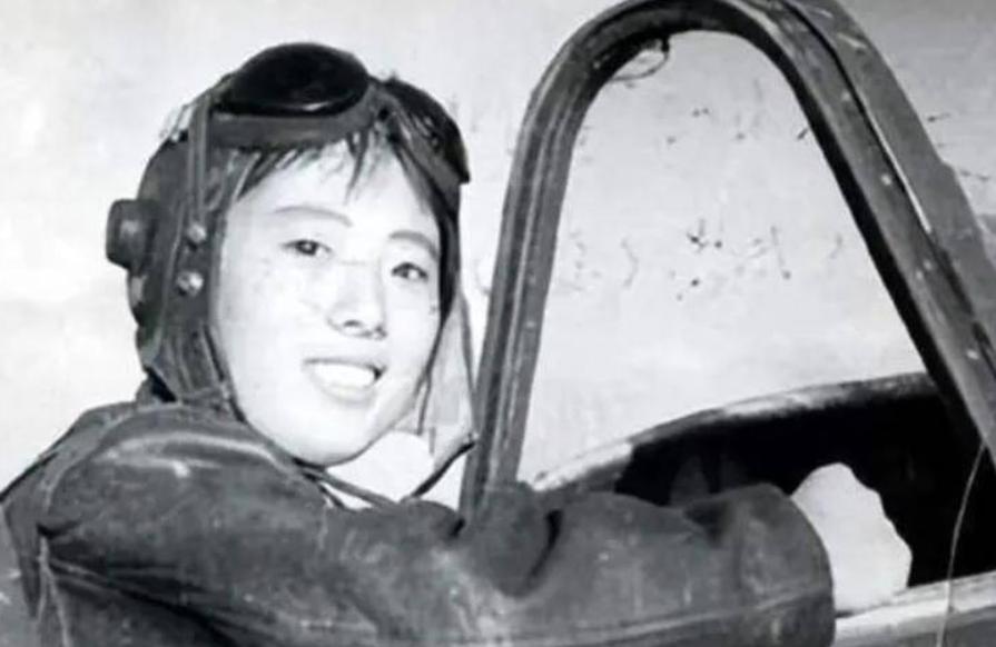 1964 年，许世友的女儿陪朋友去参加招飞体检，院长一眼就看中了她，刚要拿笔登记