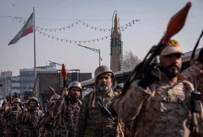 美俄暗定中东结局，伊朗当场掀桌，要做最终拍板人
日前，特朗普主动致电普京，两人围