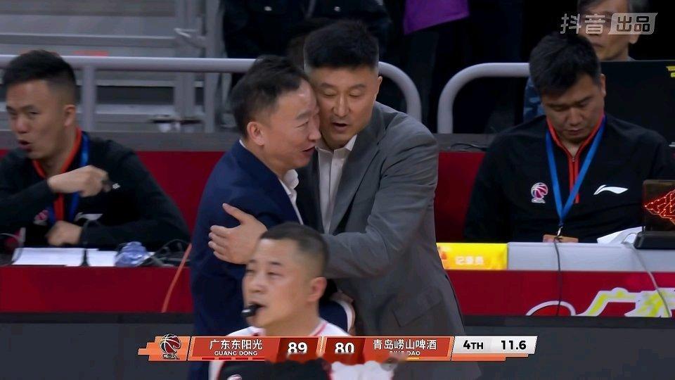 赢下冬至大战，开赛四连胜！广东东阳光89-80战胜青岛崂山啤酒。能赢下这场比赛，