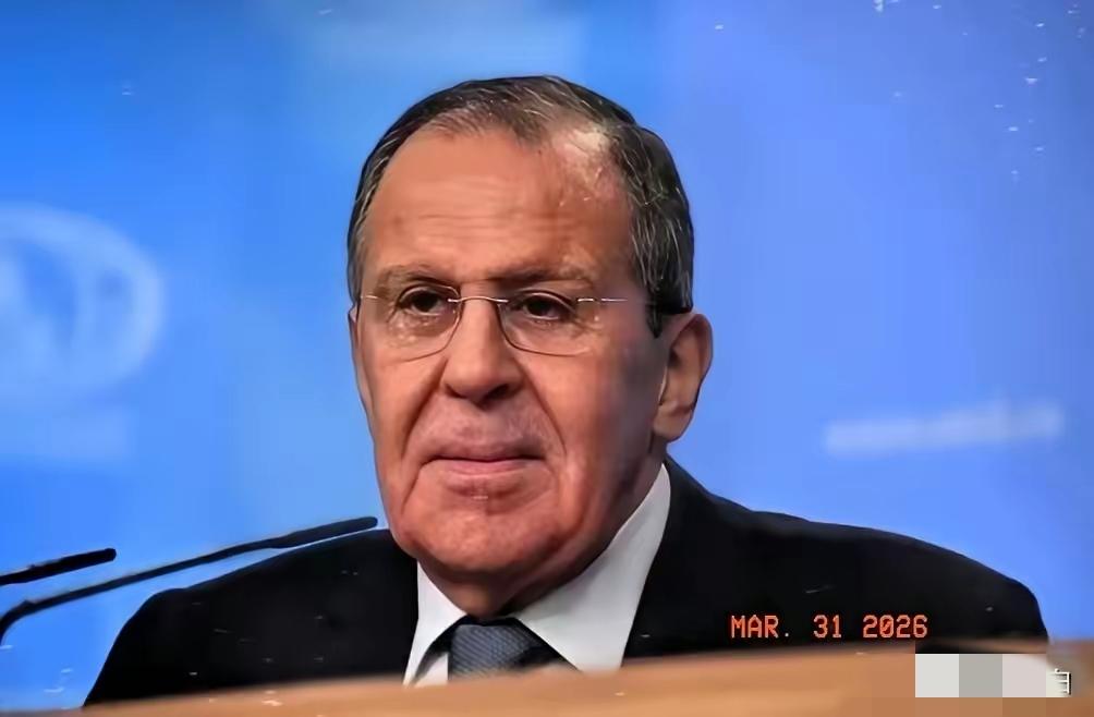 俄罗斯外长拉夫罗夫31号在俄一场会议上当着所有人的面说了一句震惊世界的话。他说：