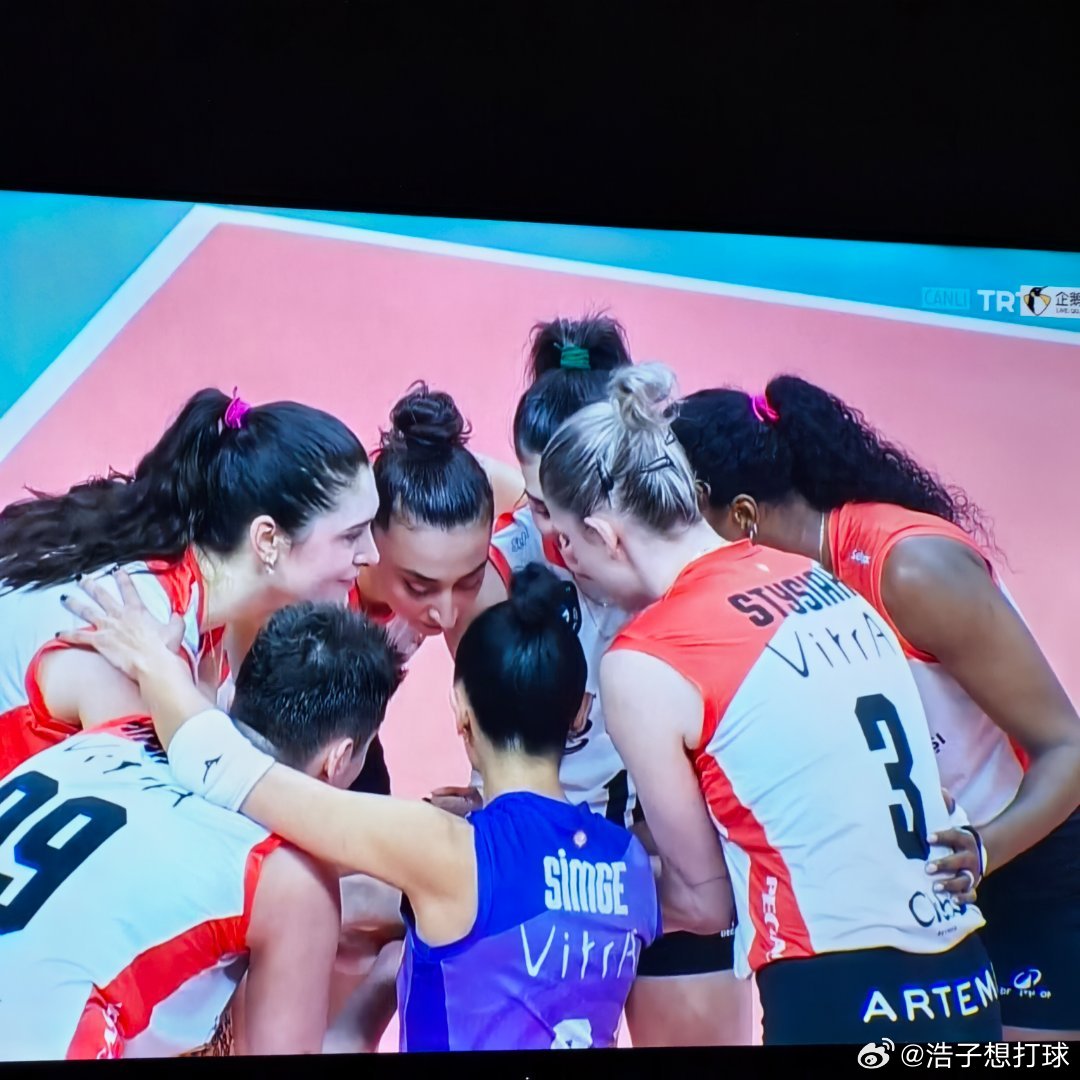 看个半局吧，希望这两边打好看点～ 