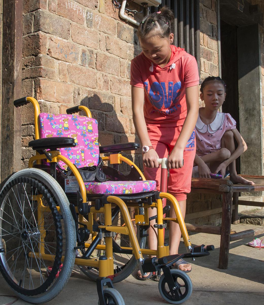 12月27日，湖南衡阳一位残疾母亲在儿子病逝后，主动上门替儿子还十几年前借的15