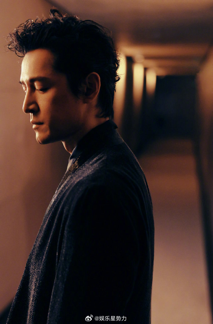 胡歌耿超解码中国人自己的高端拉格 胡歌和品牌高管耿超的这场对话，把一杯酒讲出了故