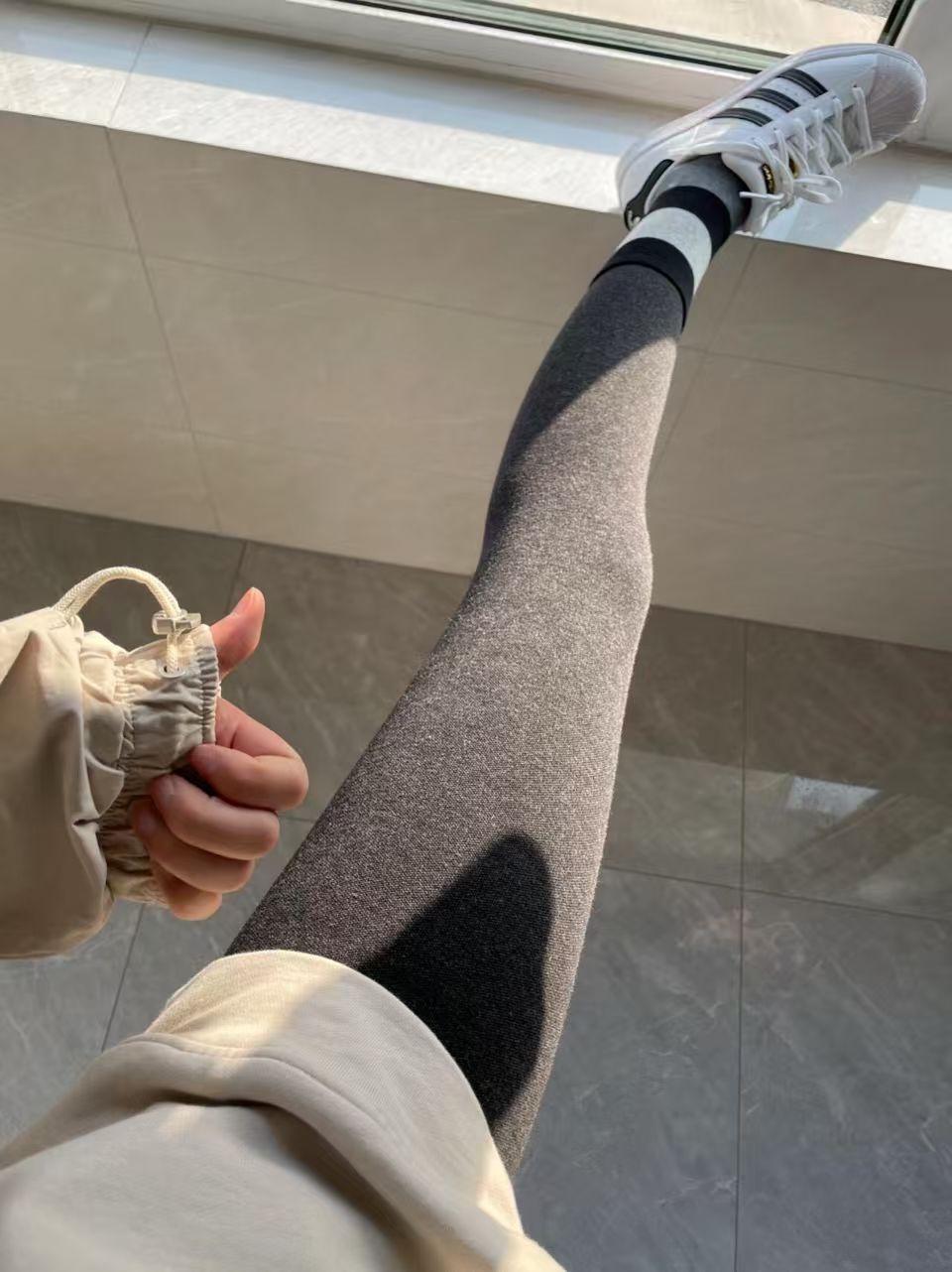 什么样的穿搭可以成为气质女神?这天气是厚灰最合适