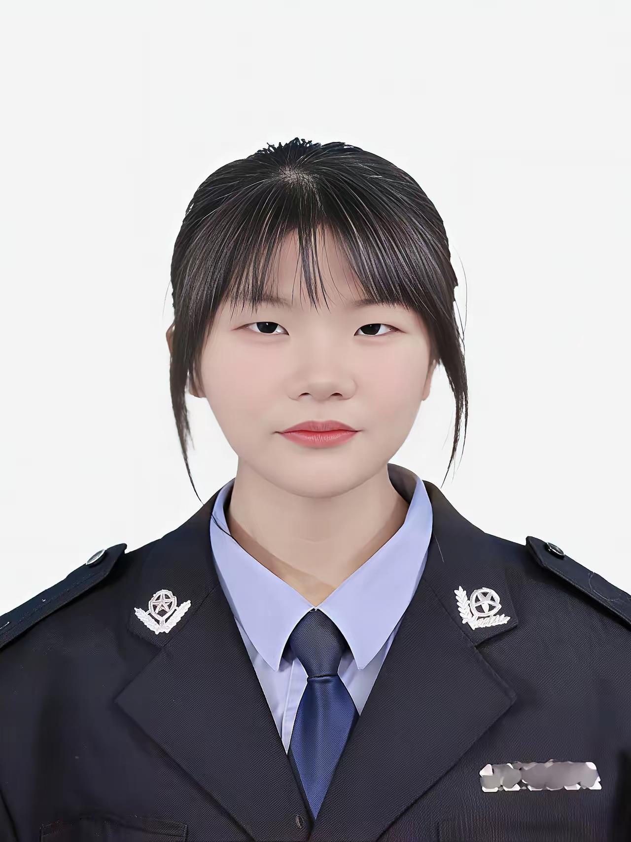 黄思涵，是湖南永州蓝山县公安局执法办案区的一名辅警，2001年8月出生，2023