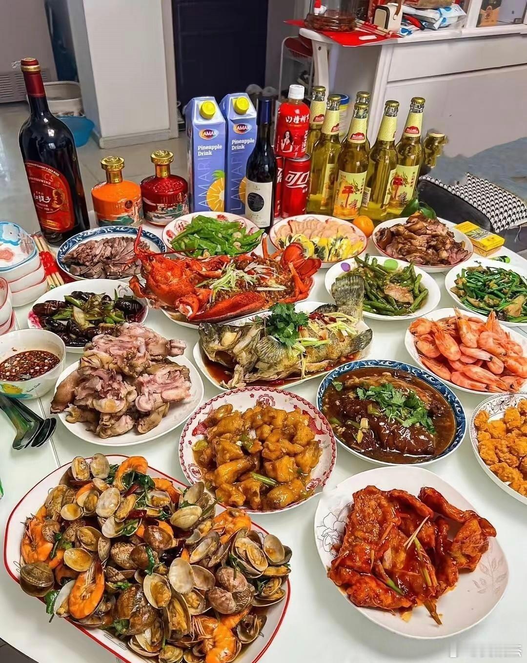 在家里搞一桌大餐，成本也很高的。。。300元能搞定吗？ 
