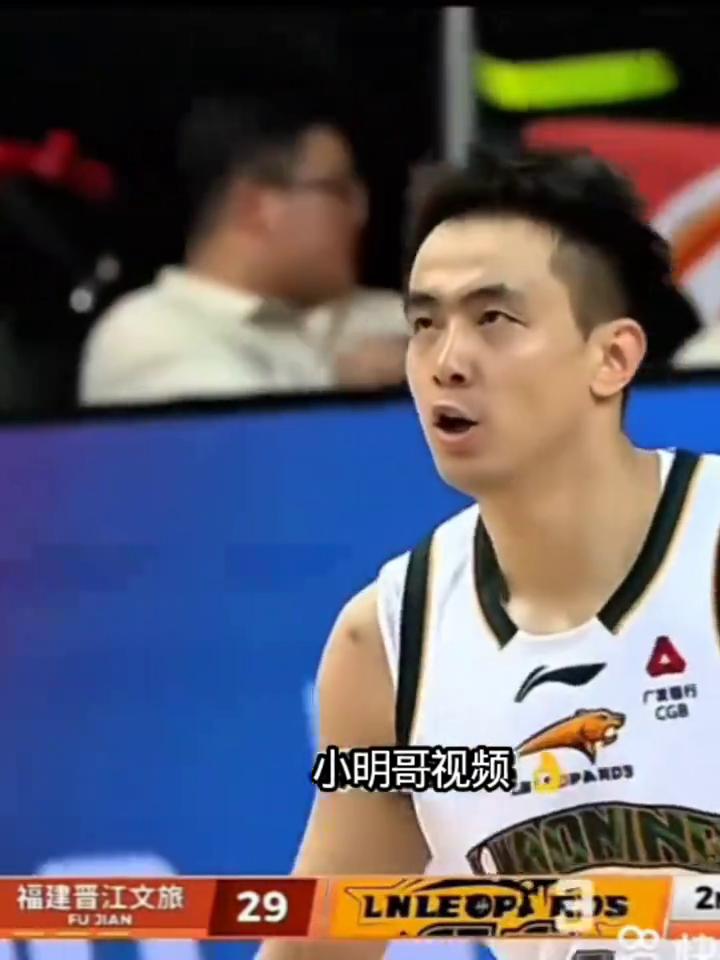 面对福建队赵继伟状态略有回暖，两个助攻锁定胜局。
小明哥视频。
高位搓进球，把人