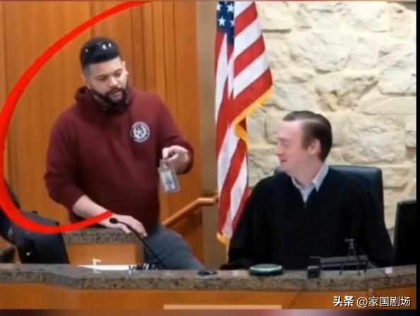 近日，美国得克萨斯州一位名为内森·米利隆的法官，因一段斥责一名IT工作者的视频在