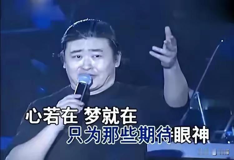 著名音乐人刘欢去世。
惋惜悲痛之余，对两个概念有些糊涂了——事业和名利究竟怎么区