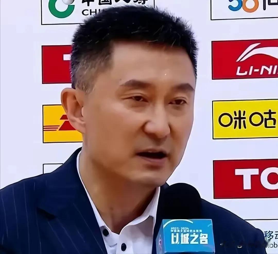 中国男篮现在最缺的是什么？
不是高明的主教练。
不是球员的基本功。
是灵魂！
篮