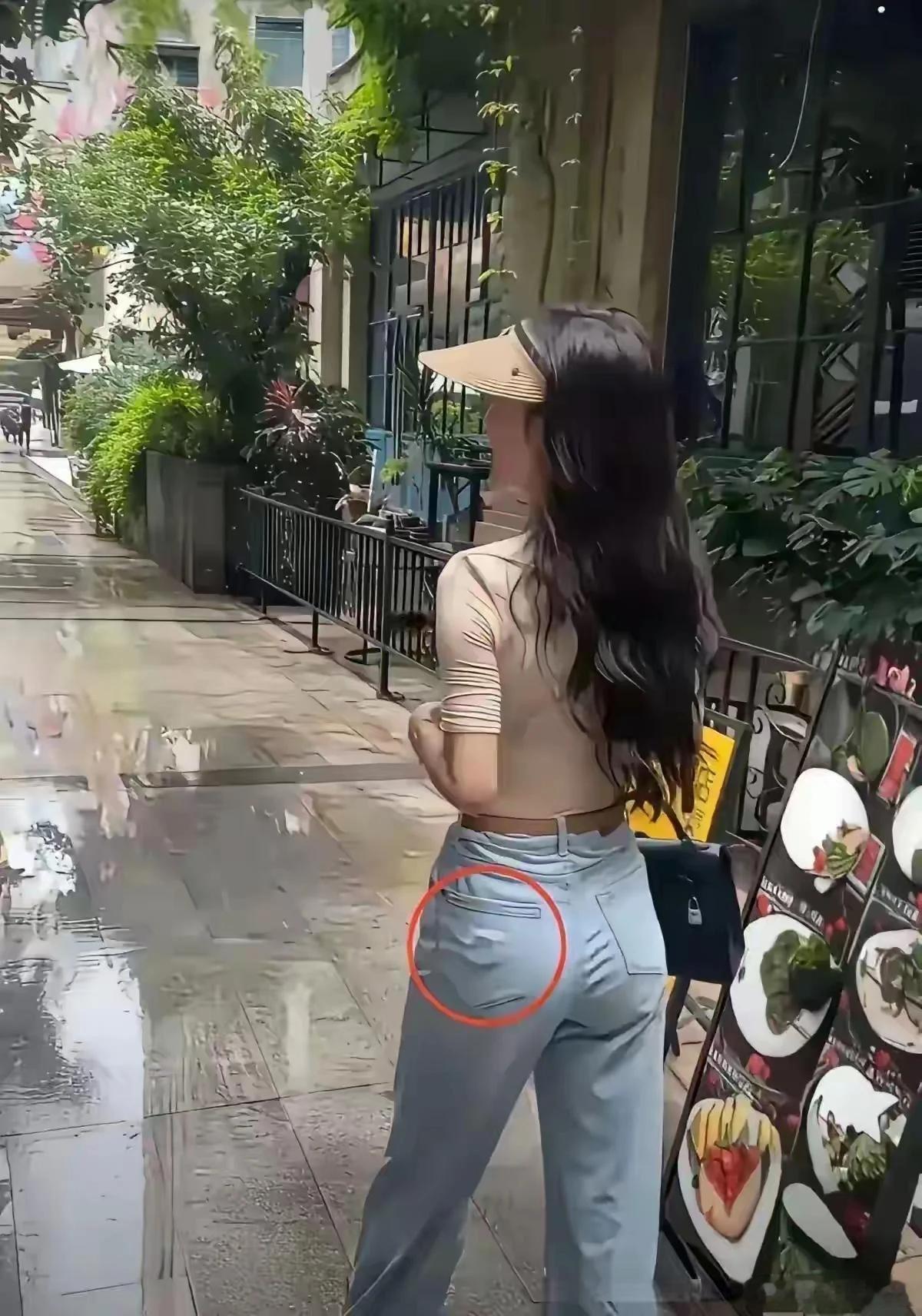 谁能猜到兜里是什么？圆圆的 