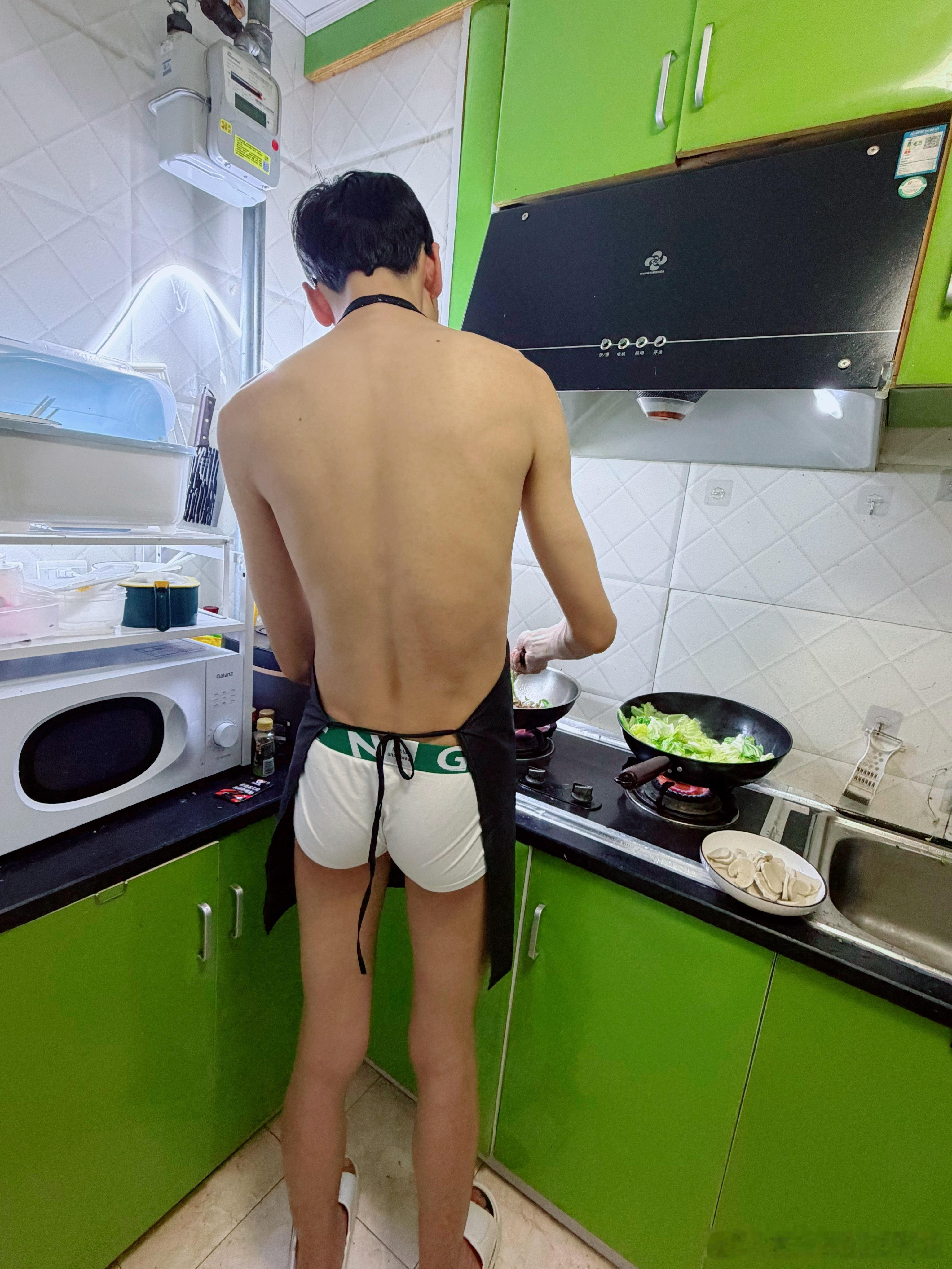 想吃什么？我给你做[坏笑] ​​​