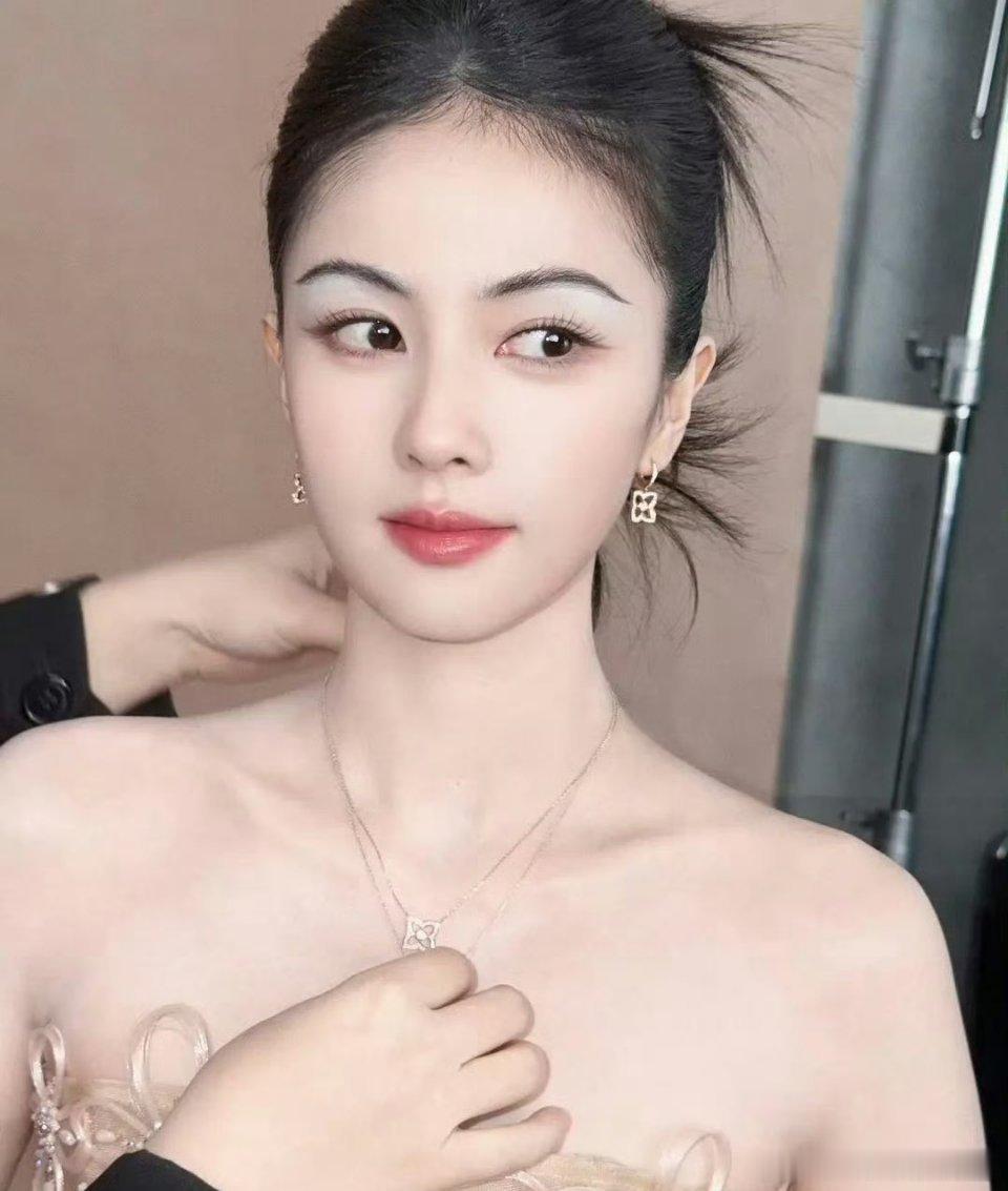 竟然跟我说这是白鹿，我还以为张柏芝呢 