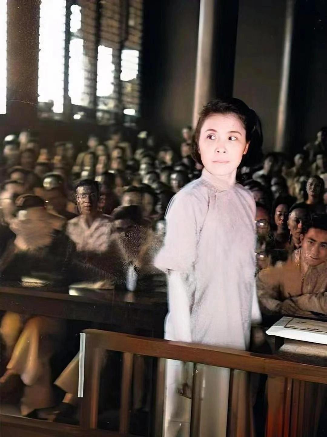 1946年，陈公博的情妇站在审判席，她是让北大感到耻辱的女汉奸，众人骂她：“祸国