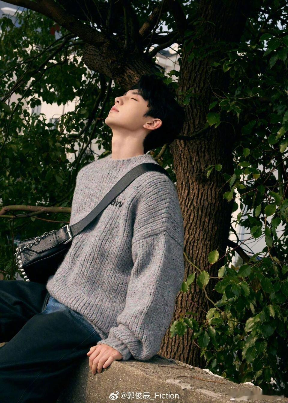 郭俊辰纯里带疯 耳饰加持，疯批属性直接拉满[心][爱慕] 压抑与洒脱揉合，角色耐