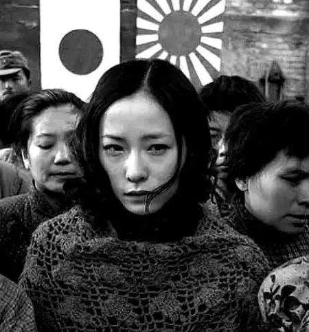 一个日本人，曾亲口讲的：“在南京，没有不强奸的日本兵。强奸之后，怕女人逃去告状，