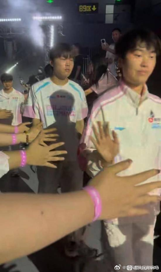 Doinb看Bin被罚15万不敢相信：被罚15万确实有点多6 月 4 日，LPL