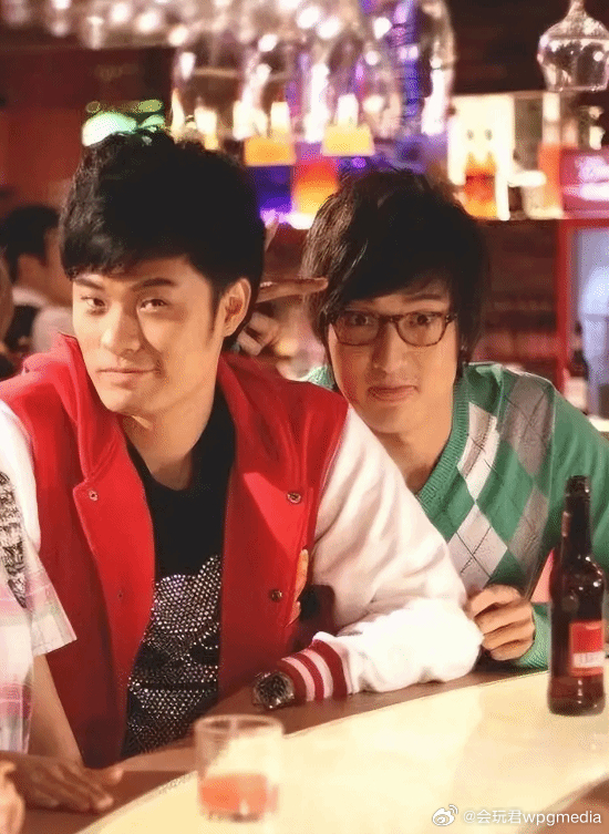 王传君捧场陈赫话剧首演 一声"贤哥"掀起粉丝回忆杀2026年4月3日陈赫主演的话