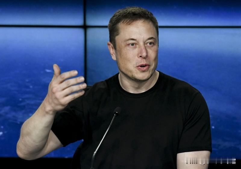 哟呵，马斯克又出来施展他的忽悠大法啦！前脚才刚美滋滋地拿到那一万亿薪资的对赌协议