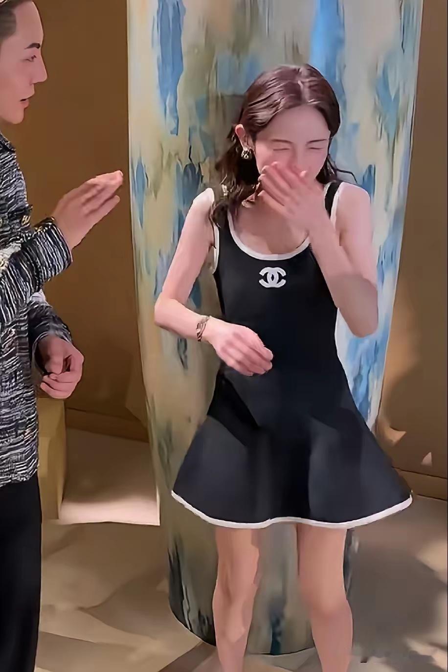 小个子女生太瘦就是儿童身材，看见张子枫这样真的好看吗？ 