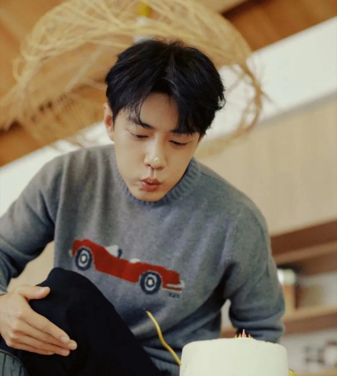  小演员婉拒肖战三次亲吻太可爱了！小演员面对吻戏害羞摆手，肖战不仅不勉强，还笑着