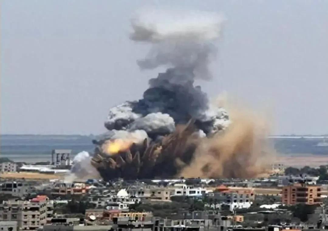 中国成了当今维护世界和平的中流砥柱！

联合国五个常任理事国，美俄忙着打仗，英法