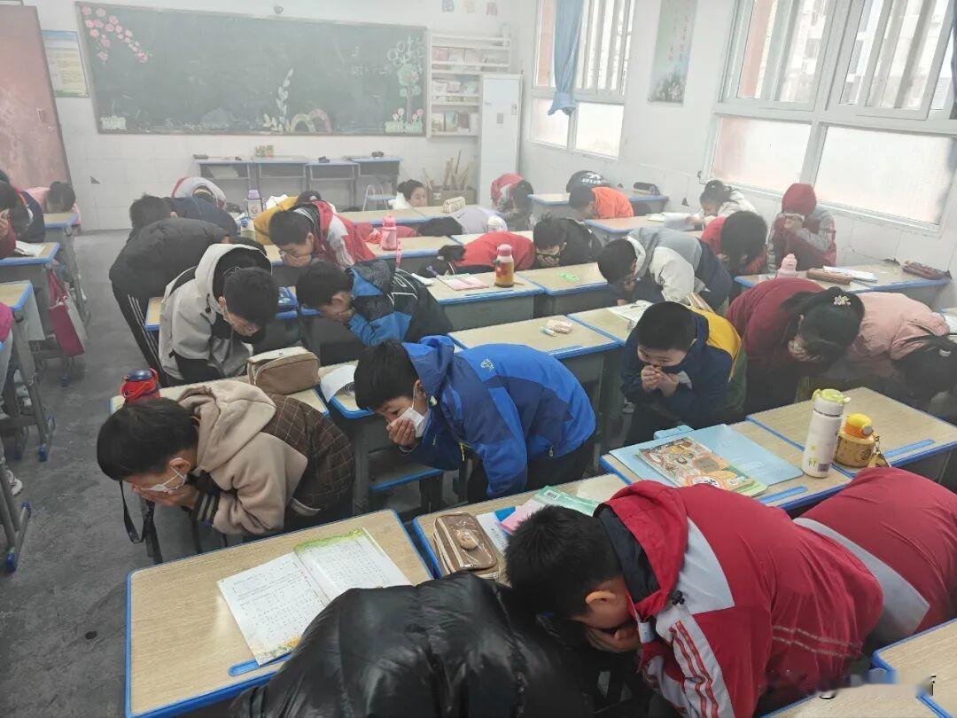  生命至上——安全用火用电”为主题，精心组织开展消防安全演练活动。此次活动既检验