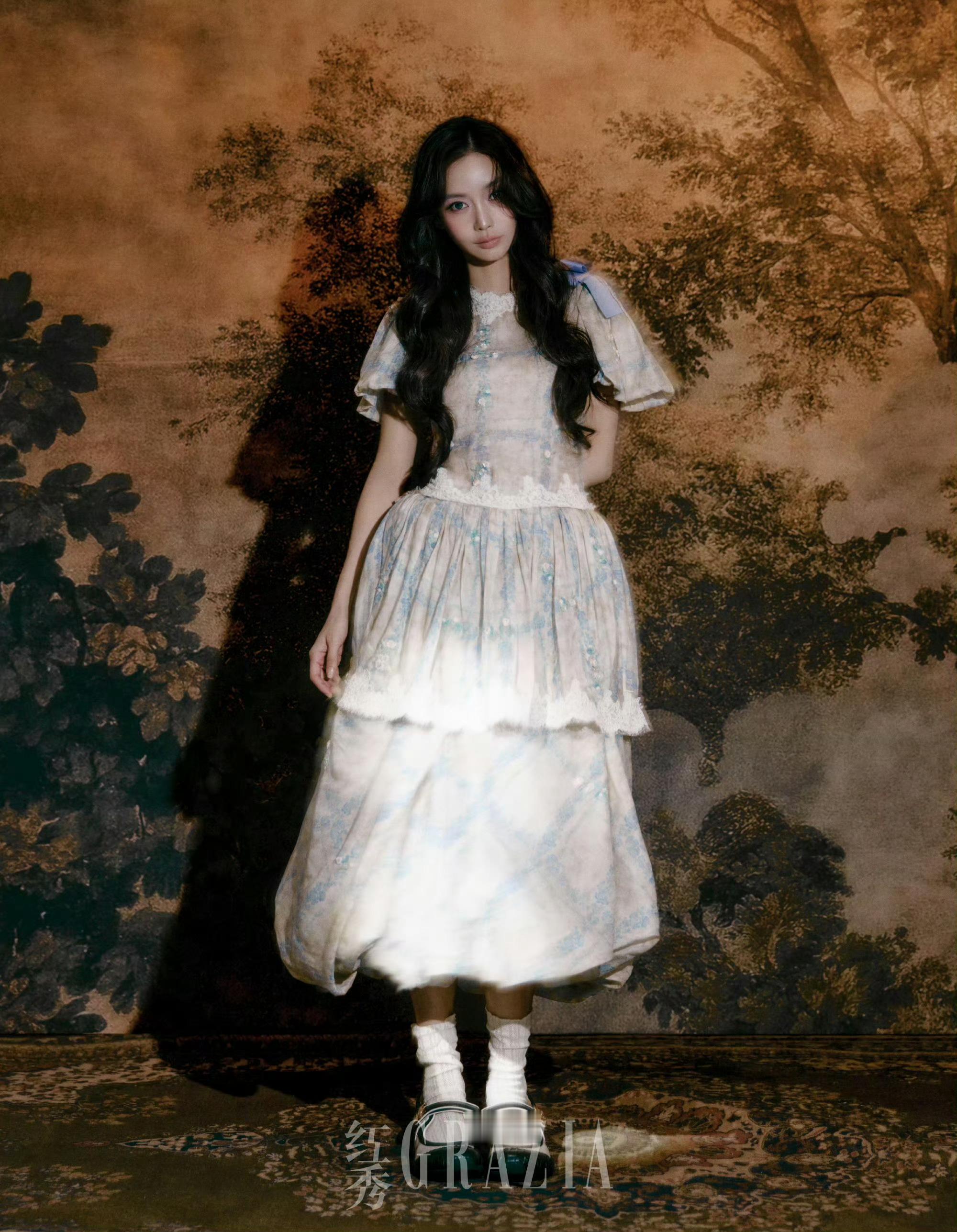 Angelababy韩系鬼塑千金妈妈好美 