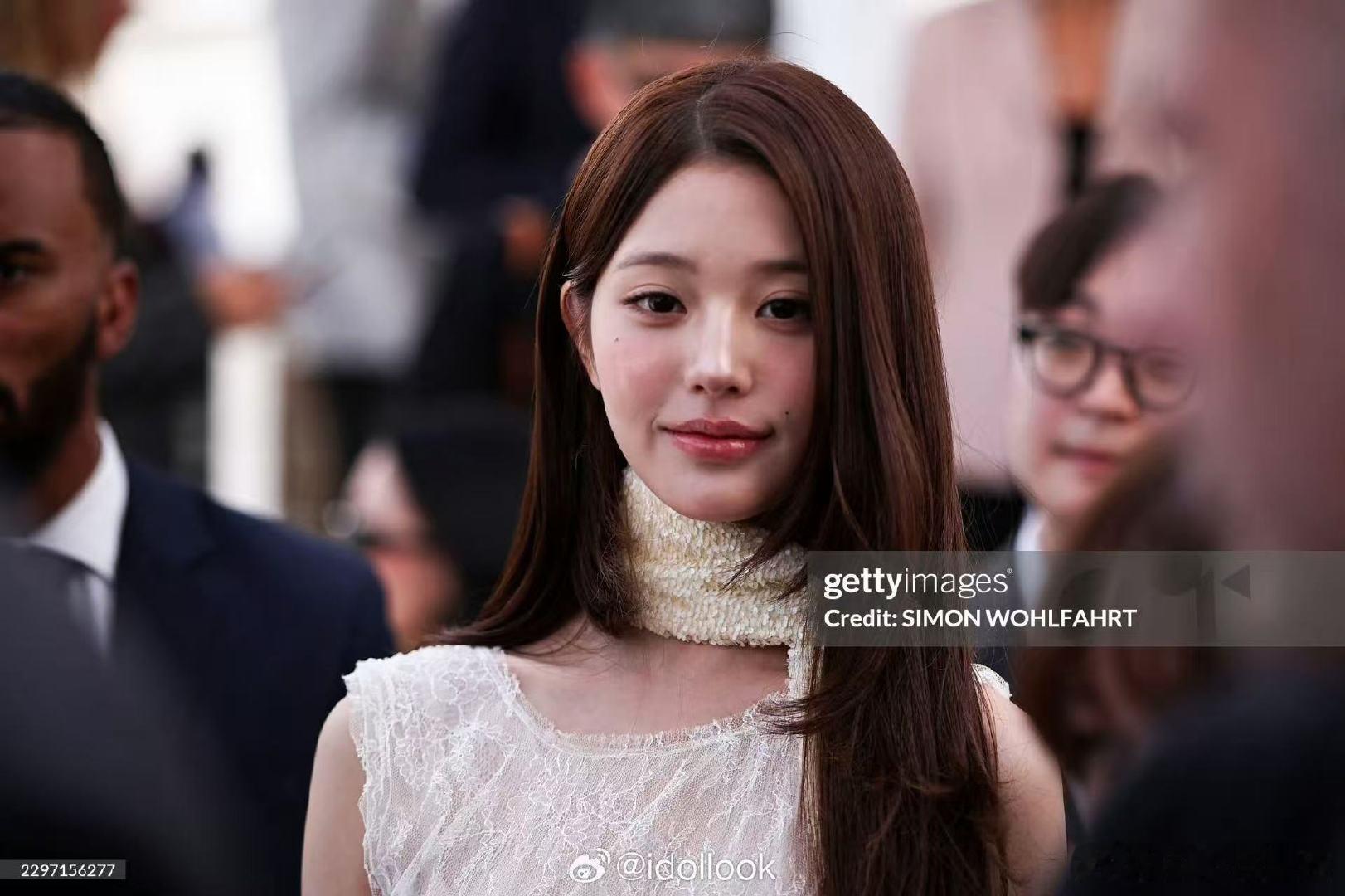 张元英迪奥大秀G社生图张元英G社神图[女孩儿] ​张元英迪奥大秀G社生图 ​​​