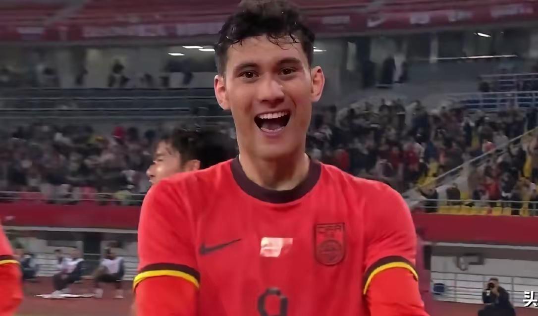 国足U22逆天了啊！
今晚，熊猫杯第二轮，国足U22竟然2:0完胜韩国U22！