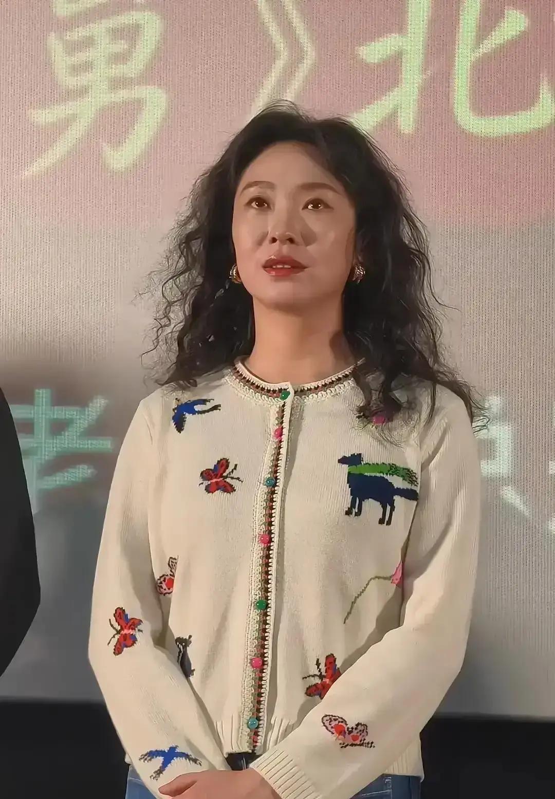 新剧《老舅》刚播，弹幕直接炸：郭京飞又被媳妇拿捏得死死的！
 
这回的“狠人”是