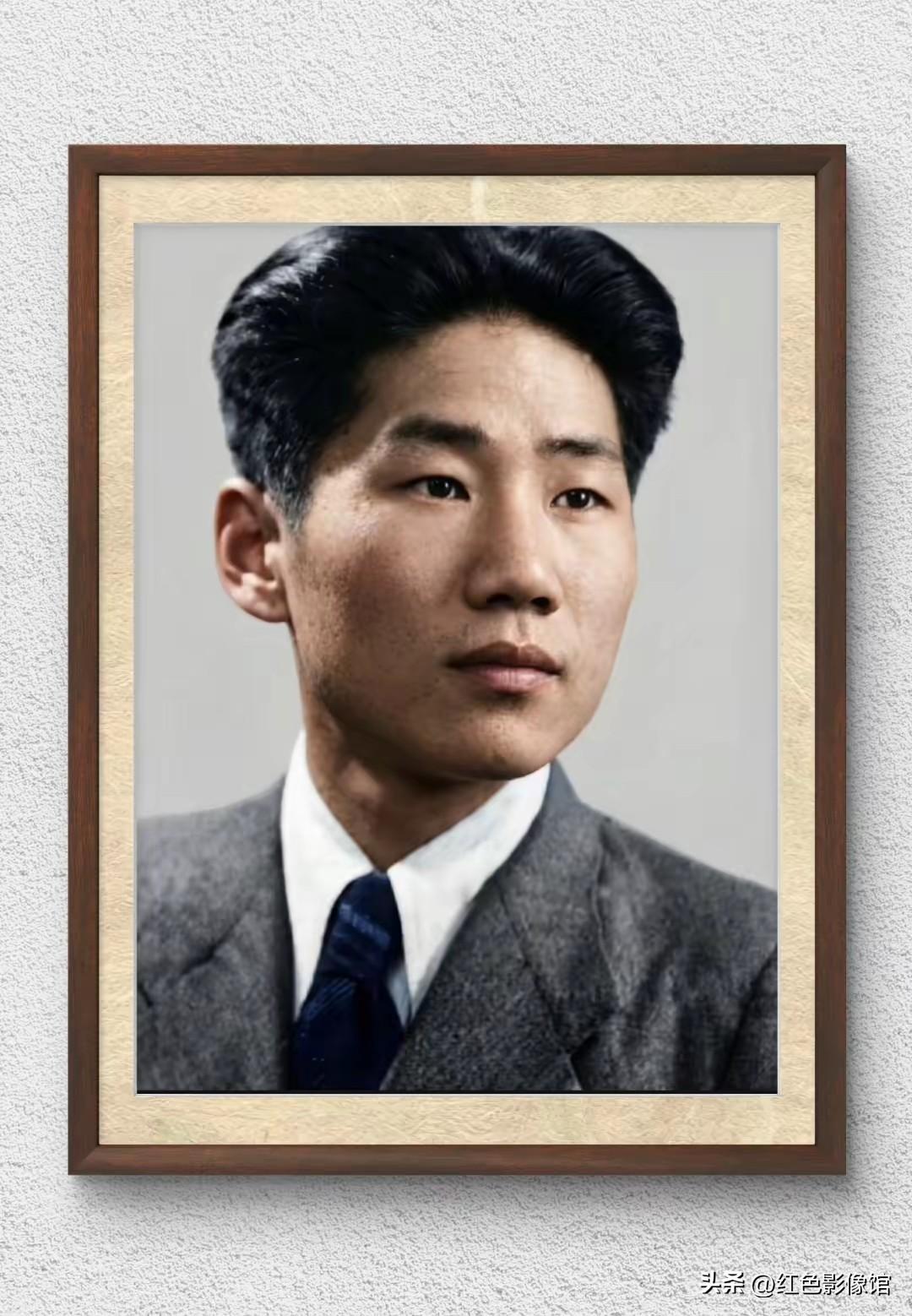 1. 第一张（西装彩色肖像）：毛岸英
毛泽东长子，早年赴苏联学习，后回国投身革命