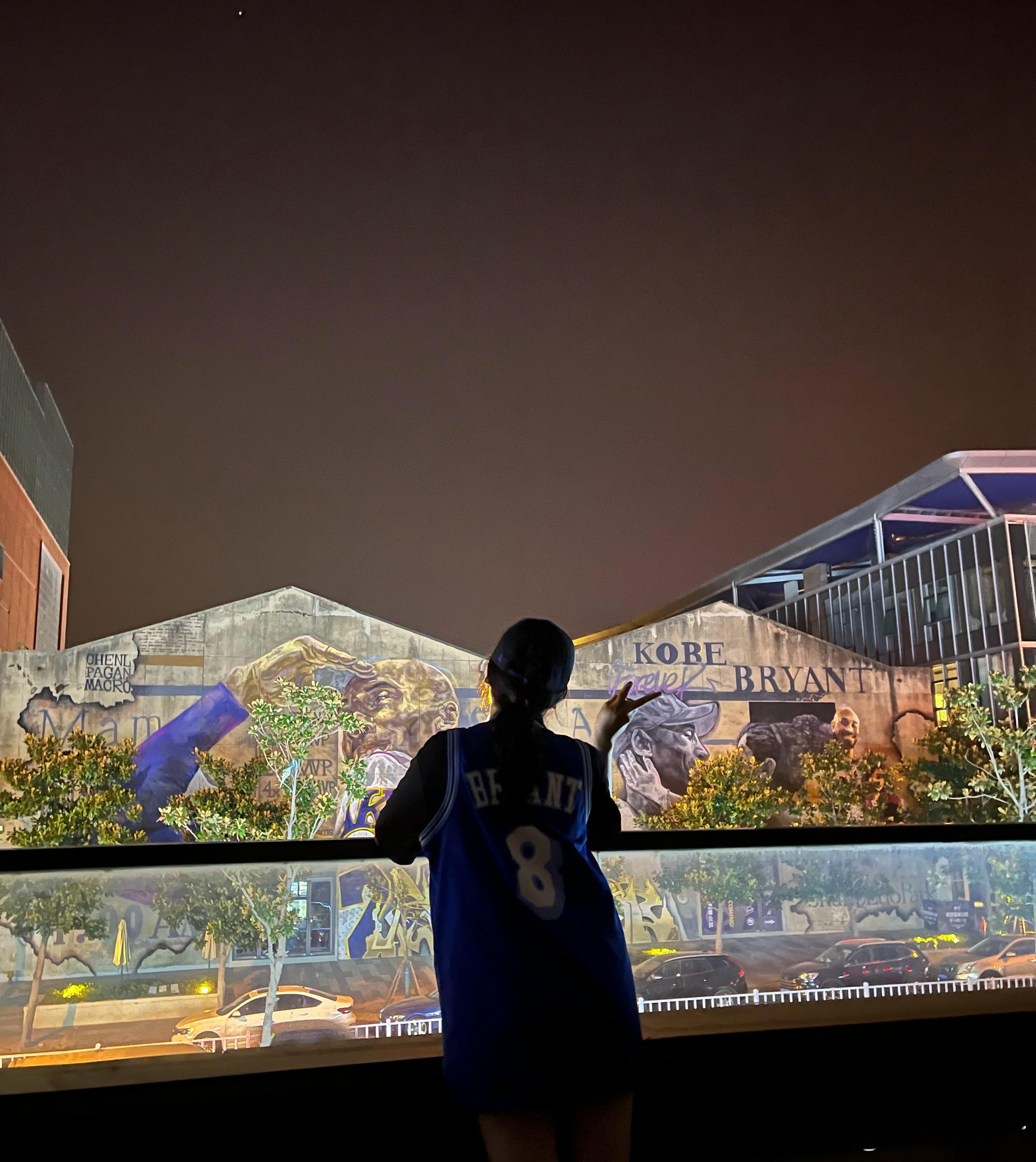 生活的快节奏容易让人忘记时间，在特殊节点惊觉原来已经6年了......  当时我