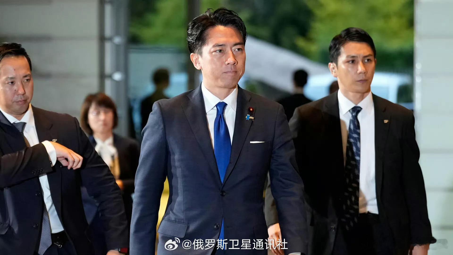 【日本防卫大臣拟出席北约活动】据共同社报道，日本防卫大臣小泉进次郎拟于7月上旬访