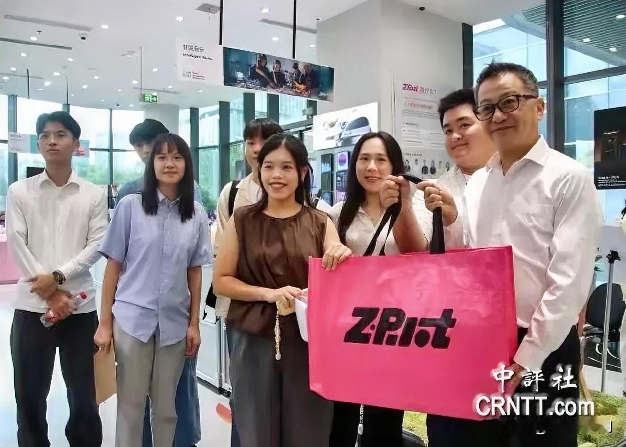 一边访陆一边加入反华组织！民众党骑墙操作彻底暴露
 
台海观察
近期民众党出现极