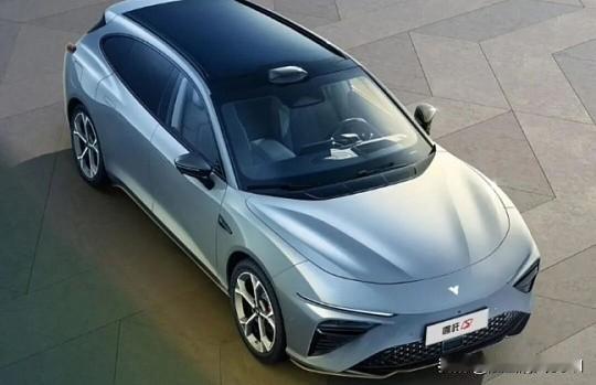 人民的钱，民生福祉的钱不能乱花，应追究相关干部经济法律责任!这起事件本质是地方“