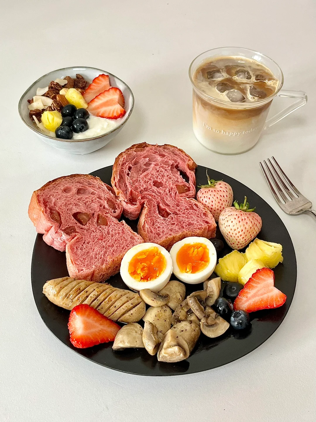 元气早餐🍓草莓酵液吐司🍞酸奶碗🥣拿铁☕