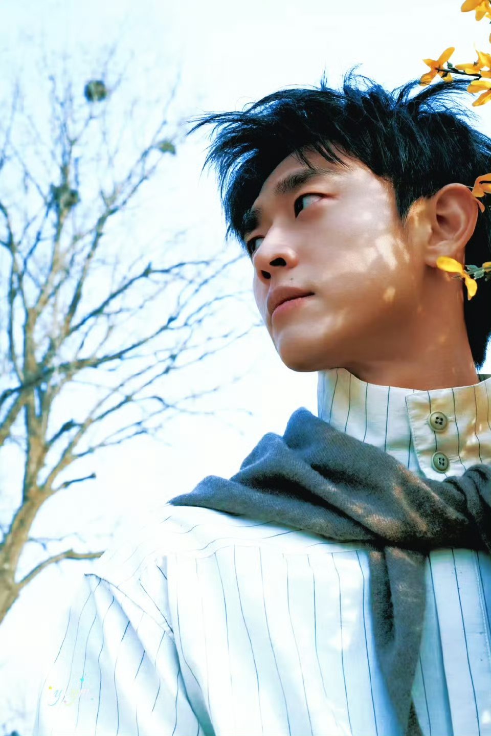 有网友曝十日终焉主演王天辰，如果是真的那就期待，先来看纯真年代的爱情姐夫真帅曝十