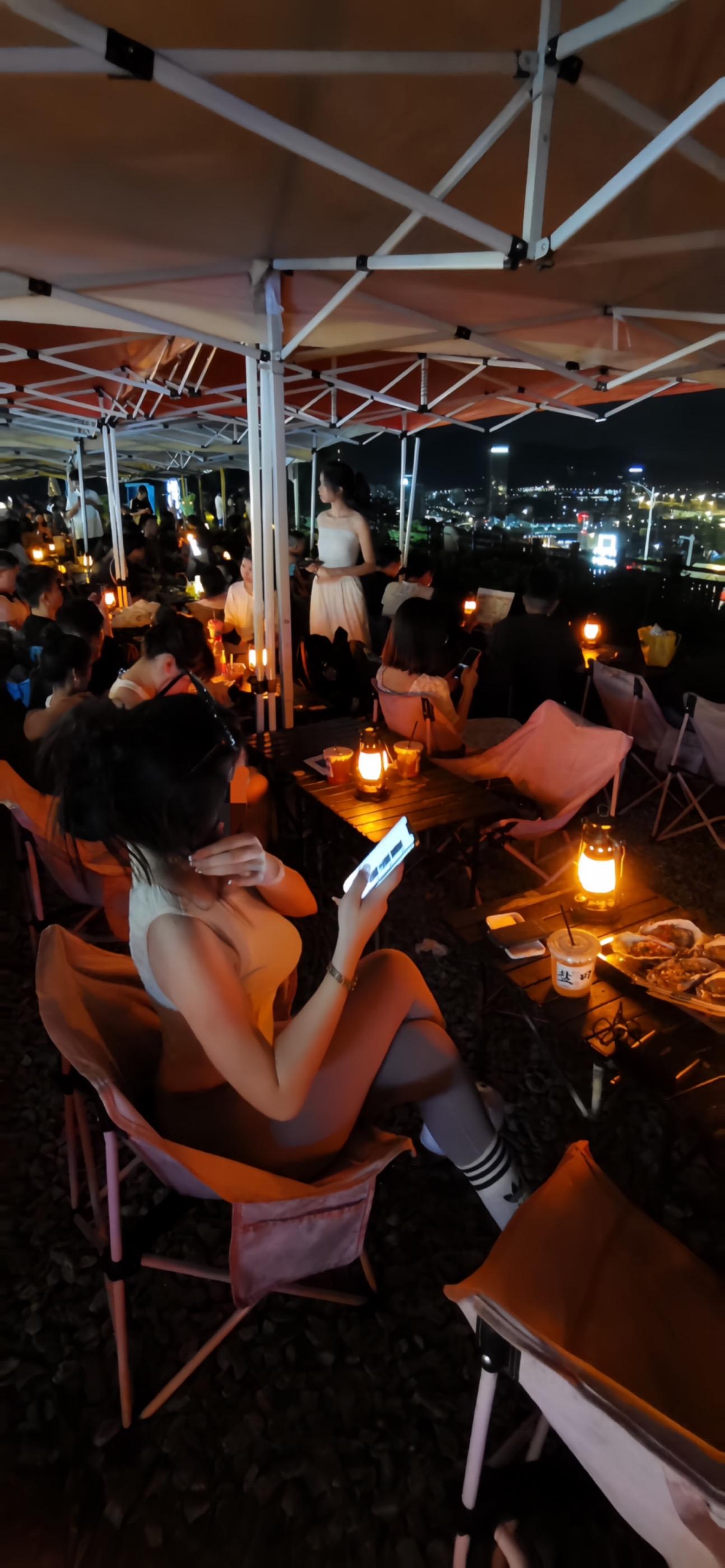 我想 有一天一定会遇到一个 和我一样热爱大海和盐田港的人