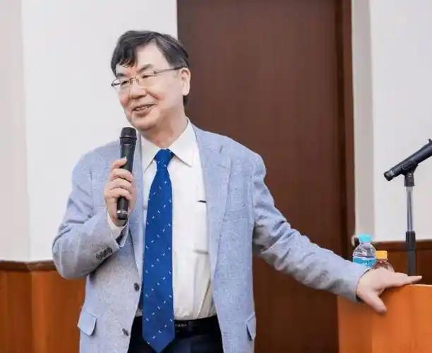 日本人坂口志文获得2025年生理学或医学奖，10年前2015年中国的屠呦呦获得过