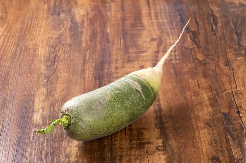 冬吃萝卜，健康又养生——你知道吗？

每到冬天，家家户户的餐桌上总少不了一碗热腾