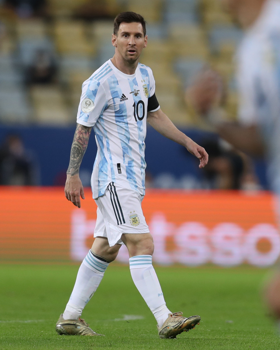 【🐐】美洲杯官推：用表情符号形容莱昂内尔·梅西👀#梅西[超话]# ​​​