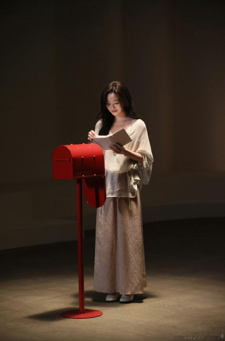 高智感熟男熟女的互选🖋️成熟男女的灵魂碰撞，闲谈书法暗藏默契，女生脑中浮现名家