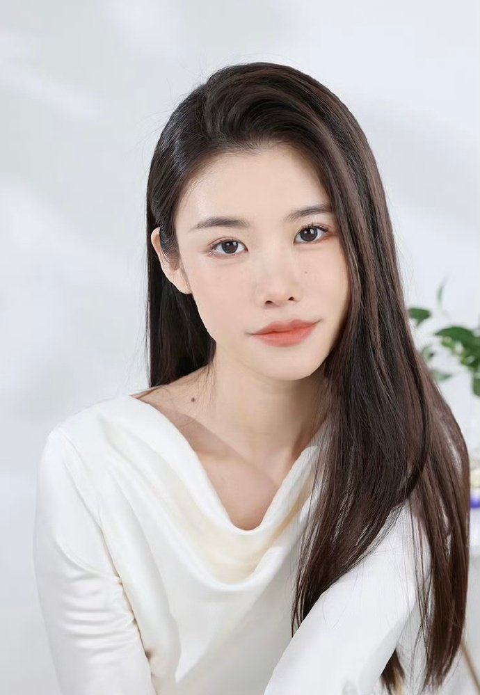 程十安改名姜乘澜回归从化妆小白一路追随成长，感恩她耐心细致的教学。改名初心未改，