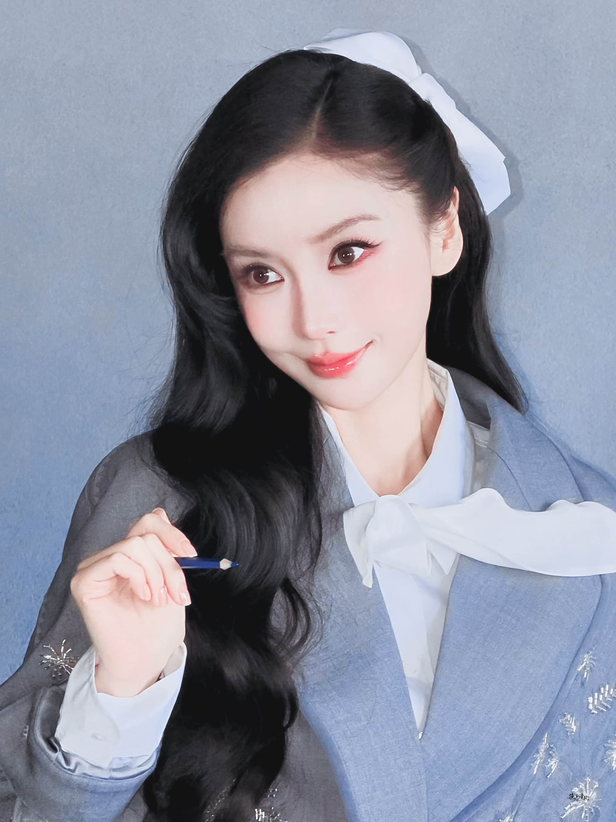 angelababy angelababy “追随光 我对你的爱意永远热烈真诚”