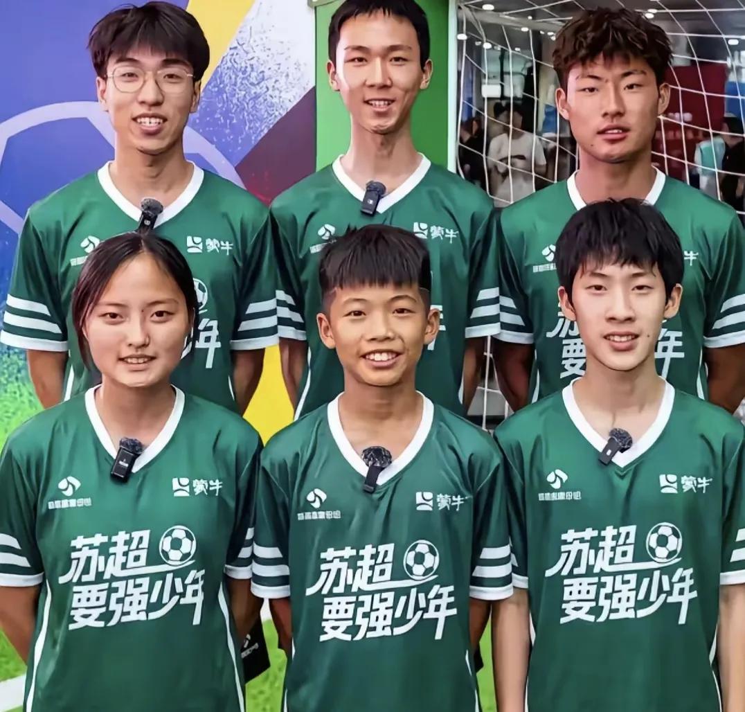 董路更新消息，足球小将孟新艺动身往美国，作为护旗手亮相世界杯
董路更新了一条动态