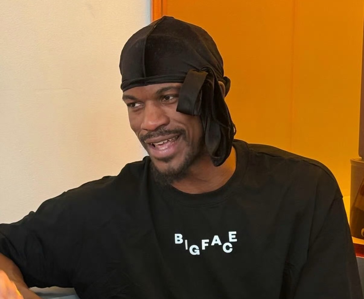 从旭哥那里了解到的消息大哥目前还没做手术，暂定2月第一周，等膝盖消肿后安排，今天