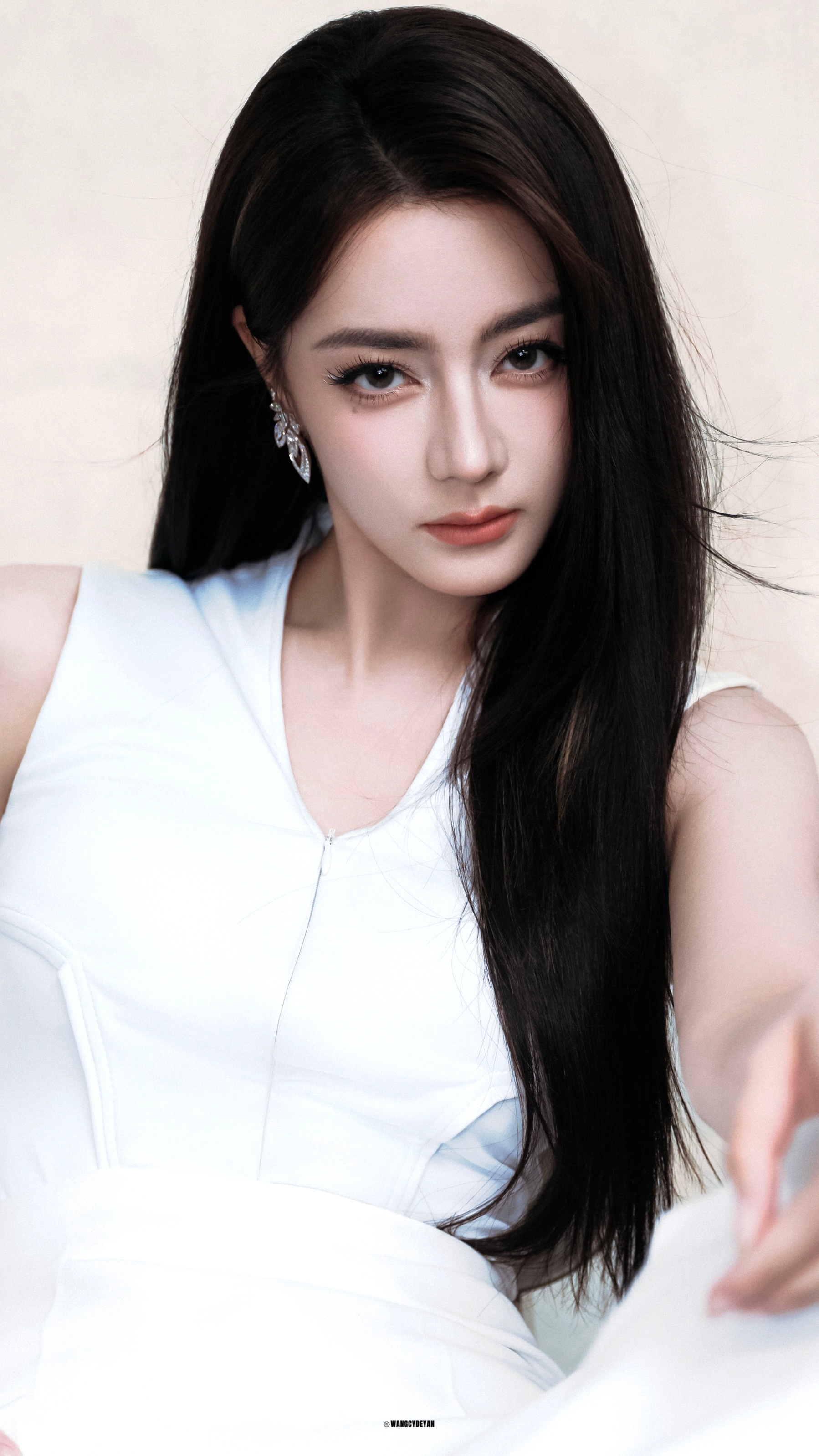 此女就是如此权威迪丽热巴用全名的话能占4行