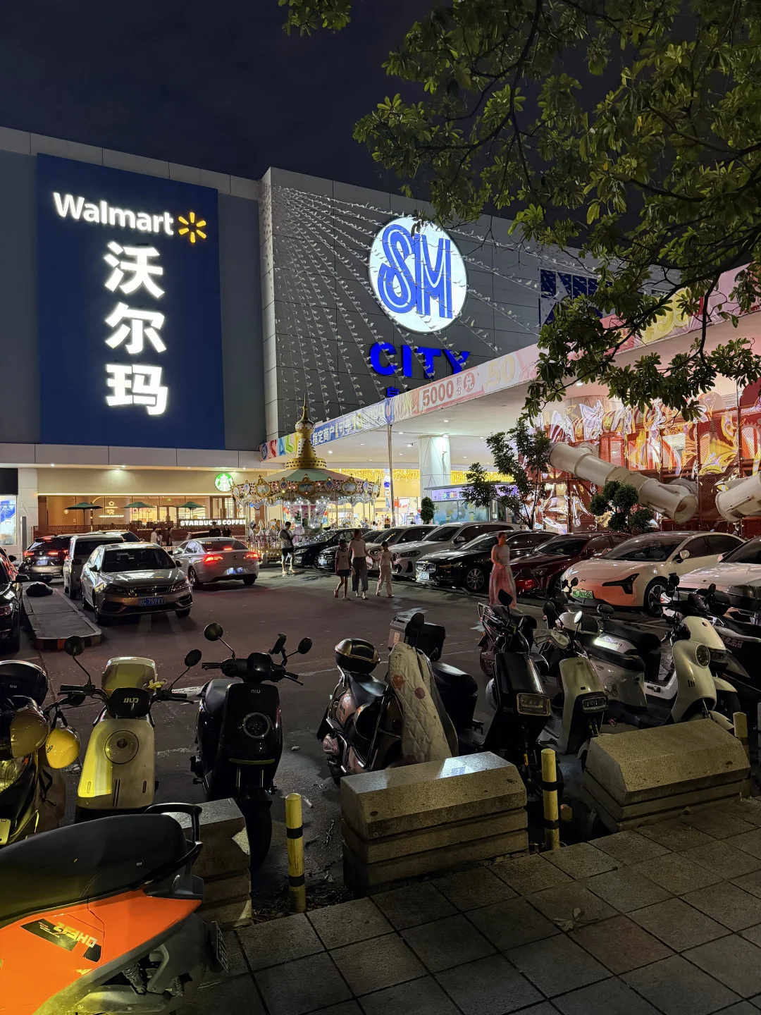 SM城市广场应该是晋江最大的商场了吧